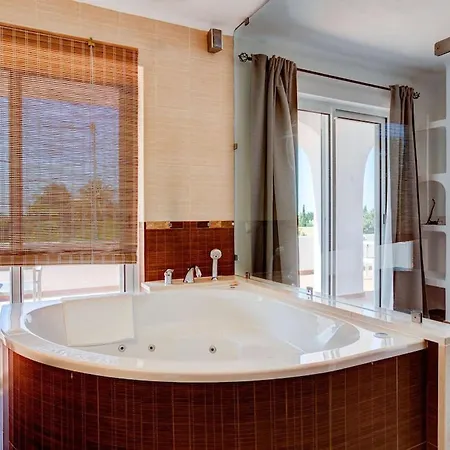 Casa Ninho - Spacious 5 Bedroom Carvoeiro (Lagoa)