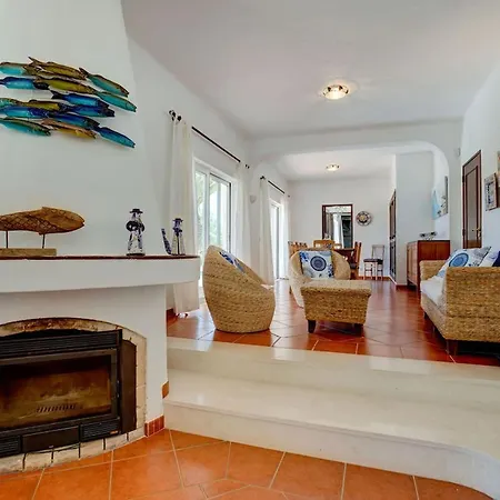Casa Ninho - Spacious 5 Bedroom *