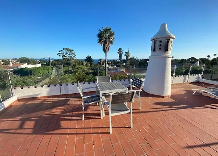 Casa Ninho - Spacious 5 Bedroom Villa *