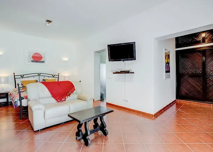 Casa Ninho - Spacious 5 Bedroom Villa