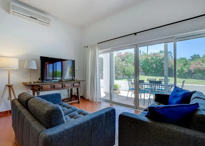 Casa Ninho - Spacious 5 Bedroom Villa *