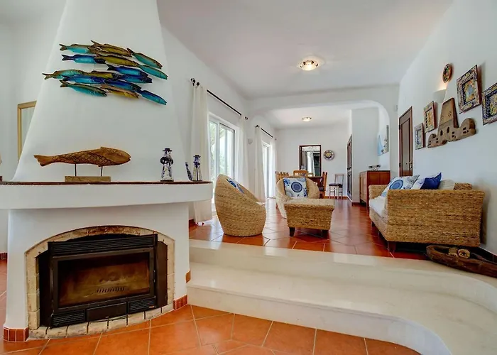 Casa Ninho - Spacious 5 Bedroom *