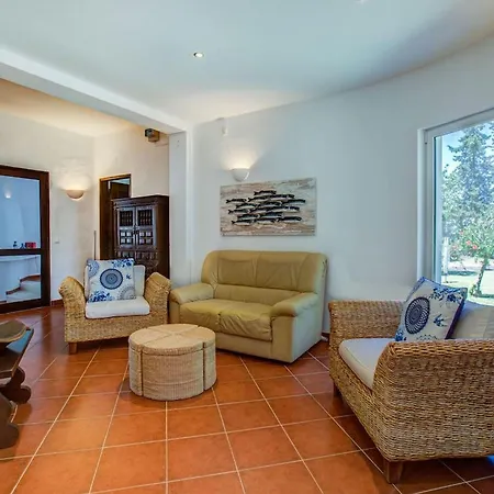 וילה Casa Ninho - Spacious 5 Bedroom קארבואירו